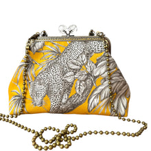 Carica l'immagine nel visualizzatore di Gallery, Isotta Mini Felina