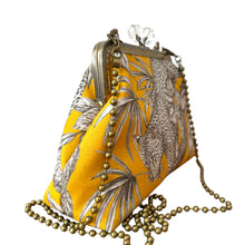 Carica l'immagine nel visualizzatore di Gallery, Isotta Mini Felina