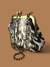 Carica l'immagine nel visualizzatore di Gallery, Amelí Mini Animalier Taupe