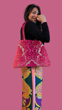 Load image into Gallery viewer, Shopper Dream Pink Arabesque
