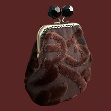Load image into Gallery viewer, Mignon portamonete Cioccolato di velluto
