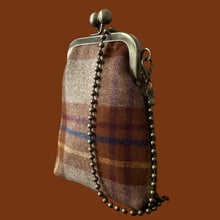 Load image into Gallery viewer, Lydia Edimburgo
