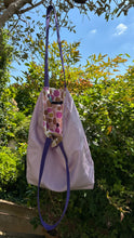 Load image into Gallery viewer, Tote25 Lili Rose
