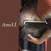 Carica l&#39;immagine nel visualizzatore di Gallery, AmeLÍ September Brown

