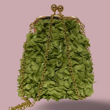 Carica l'immagine nel visualizzatore di Gallery, Lydia Verde nel Paese delle Meraviglie
