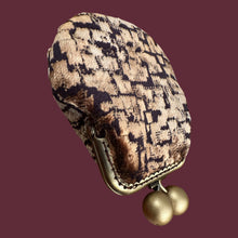 Carica l&#39;immagine nel visualizzatore di Gallery, Mignon portamonete Tapestry
